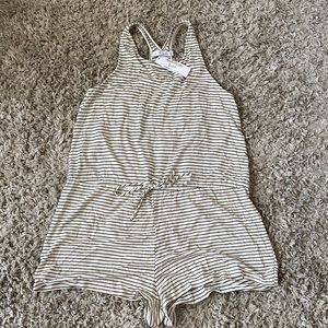 NWT! Womens size medium romper from Apricot Lane boutique